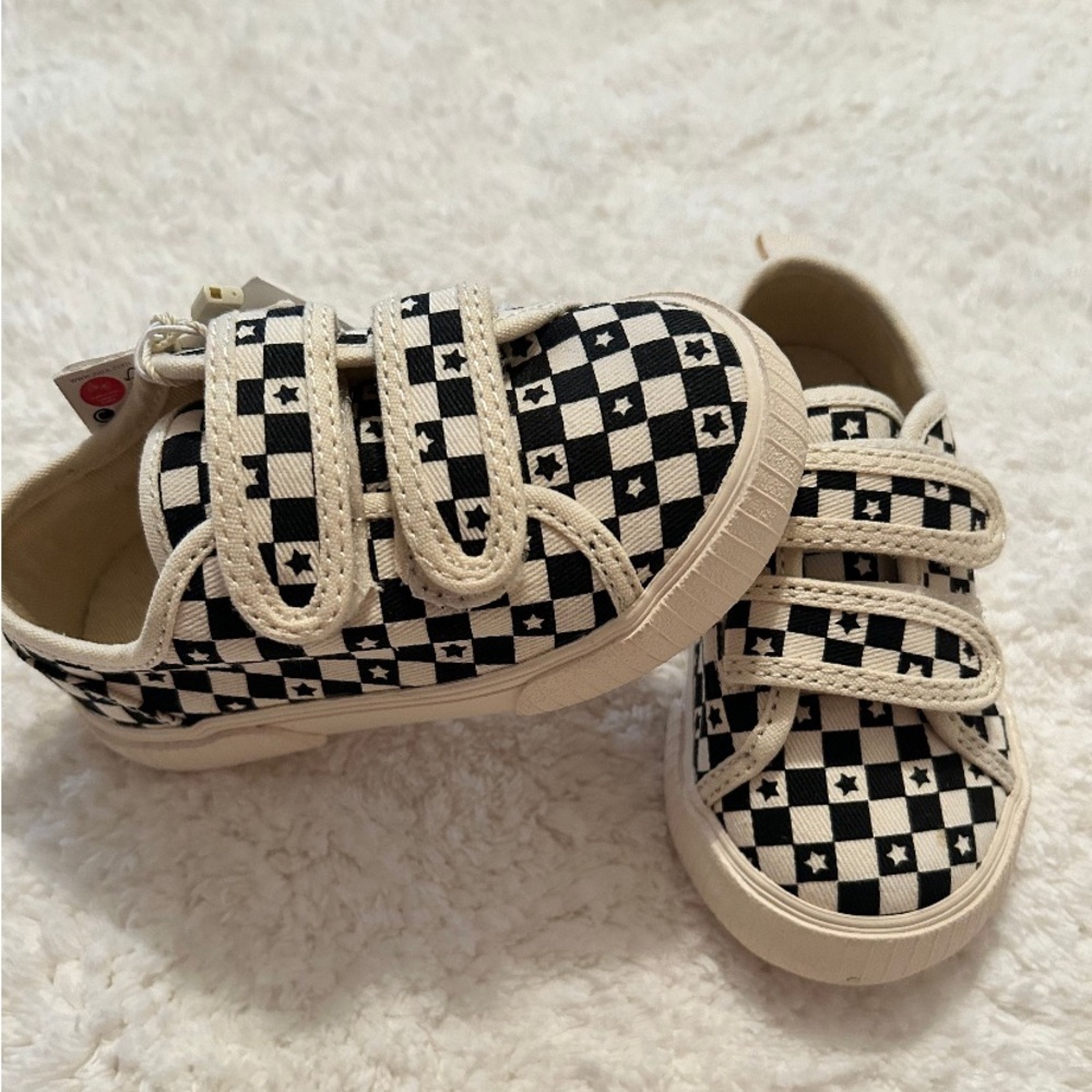Unisex Zara Shoes NWT